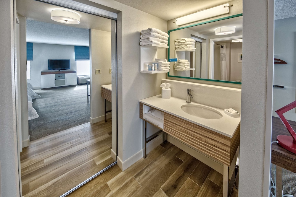 Hampton Inn & Suites Fort Myers Estero FGCU - photo 31