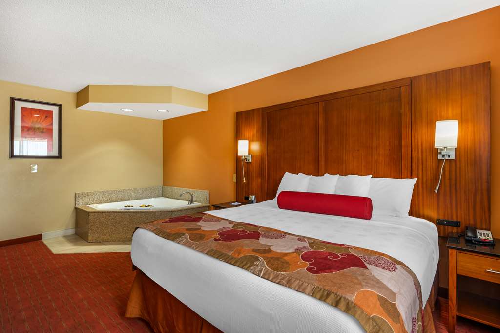 Best Western Plus Georgetown Corporate Center Hotel - photo 16