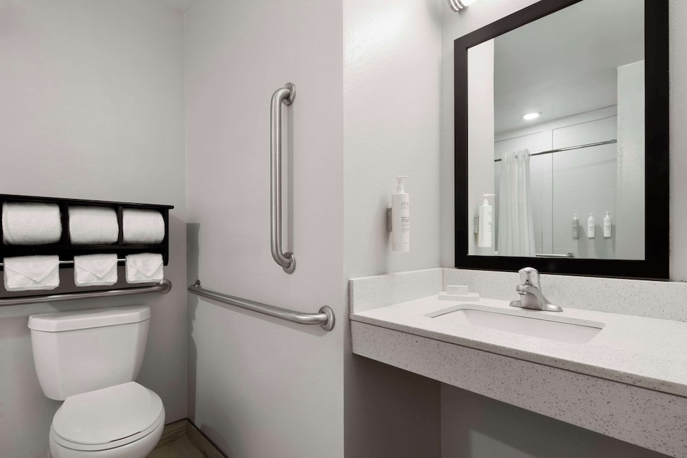 Hampton Inn Stafford Quantico & Conference Center - photo 23
