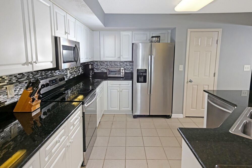 Barefoot Resort & Yacht Club - photo 39
