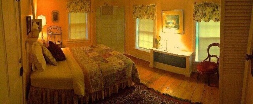 VanWinkle Inn - photo 16