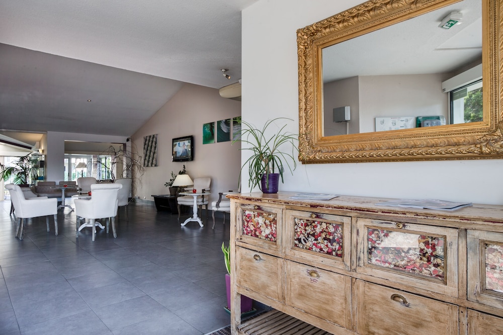 Le Domaine De La Petite Isle — L'isle-Sur-La-Sorgue — photo 4