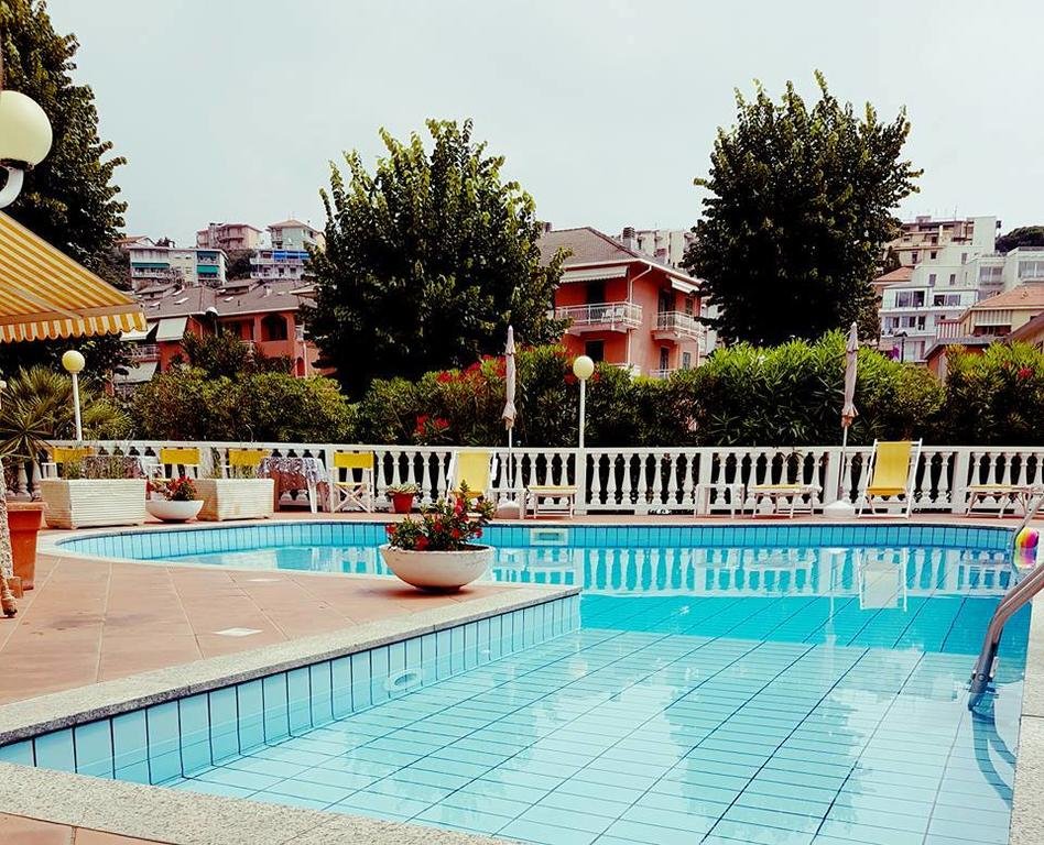 Hotel Arcobaleno — Celle Ligure