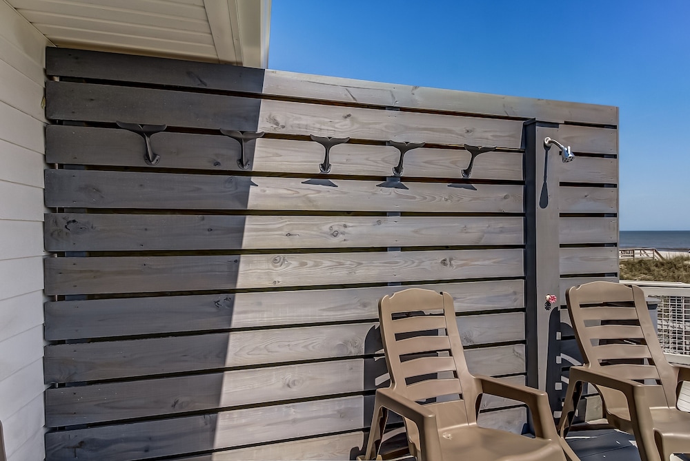 Yellow Oceanfront Hotel Room With Spectacular View of Atlantic Ocean by Redawning - photo 25
