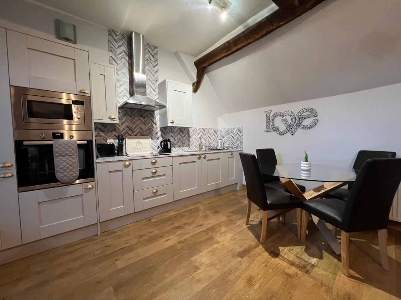 Blists Hill Cottage Near Ironbridge Victorian Museum — 4-Star Luxury Hotel in Telford, United Kingdom