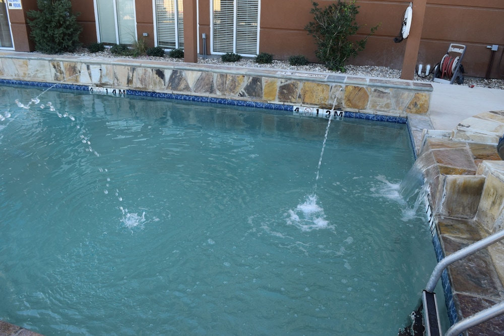 Candlewood Suites Monahans by IHG - photo 22