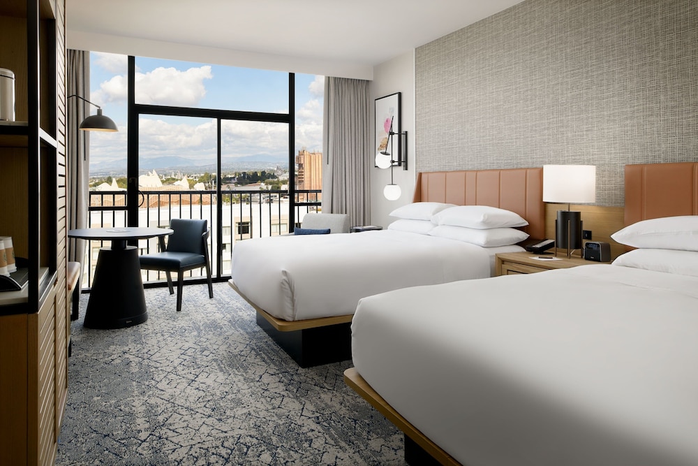 Sheraton Park Hotel at the Anaheim Resort - photo 17