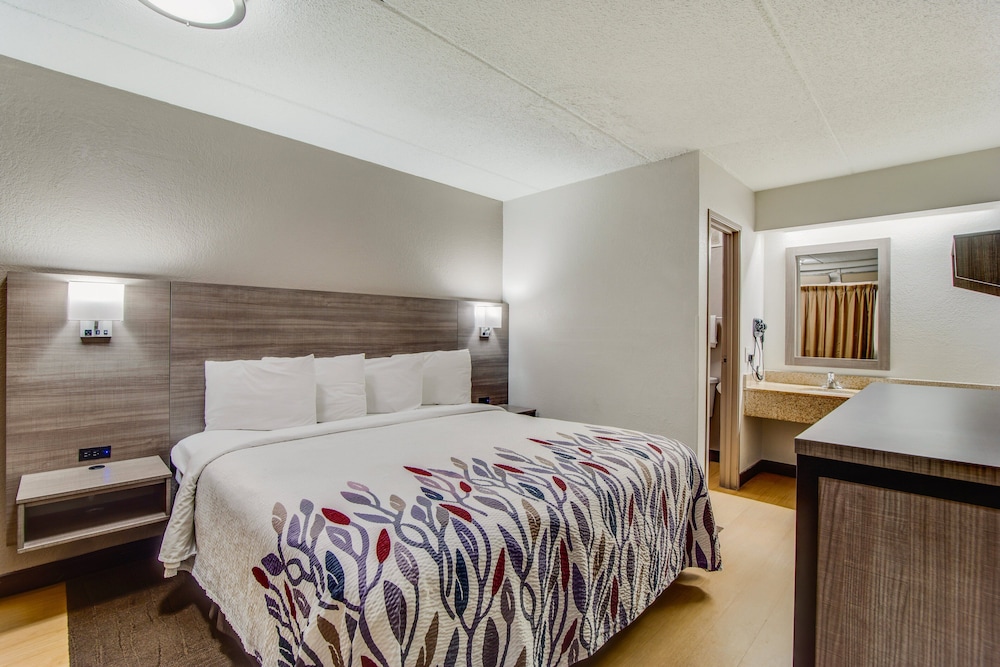 Red Roof Inn Columbia East Ft Jackson - photo 16
