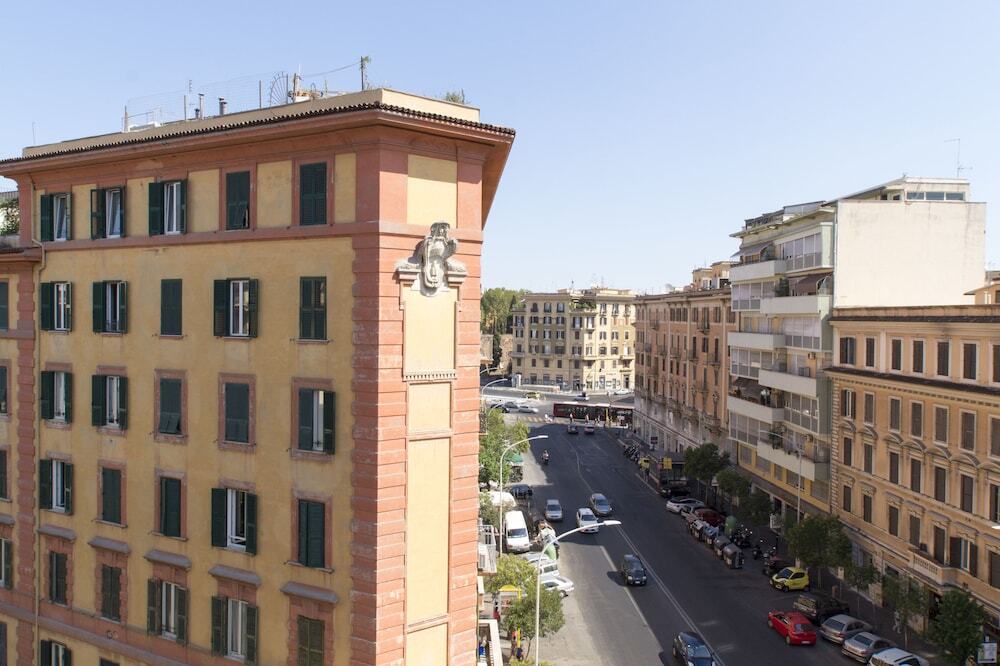 San Giovanni Apartment in Rome — 4-Star Luxury Hotel in Rome, Italy
