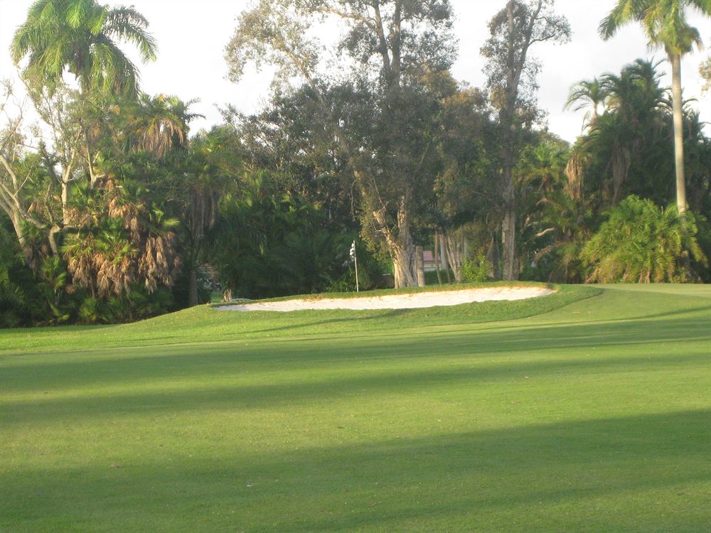 Hollywood Beach Golf Resort - photo 17