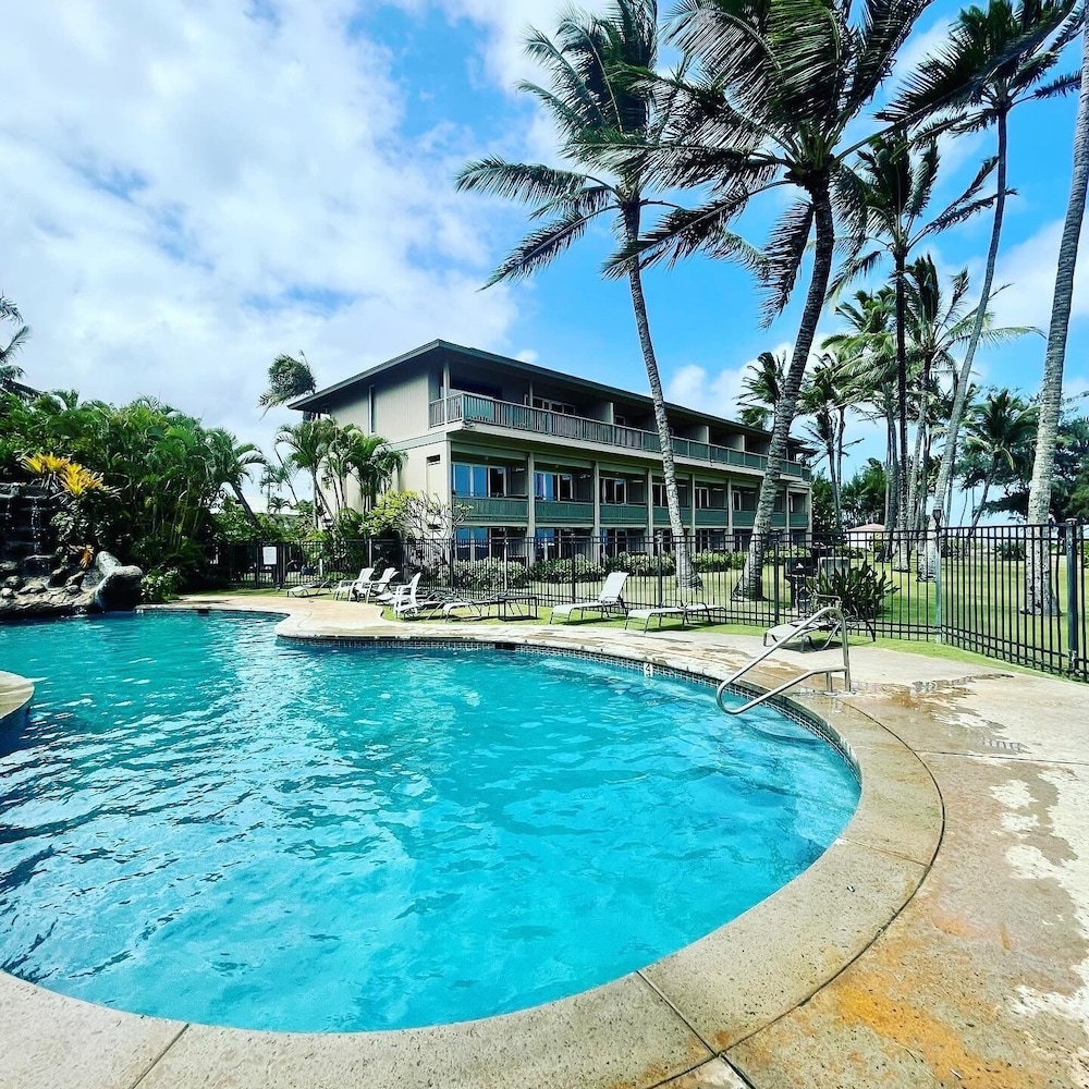 Hotel Coral Reef — hotel in Kapa'a