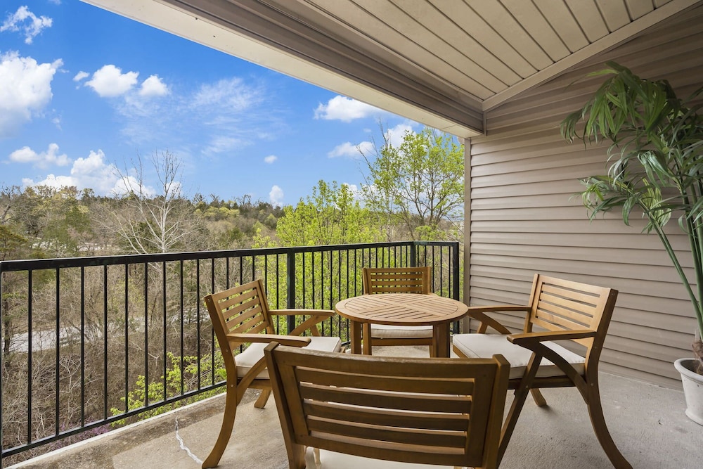 Whiskey's Hillside Retreat holiday Hills Branson Golf Resort - photo 24