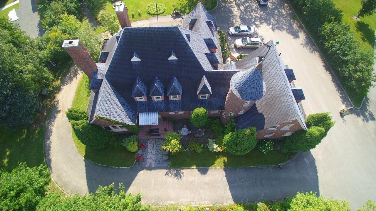 Chateau Murdock Gite — 4-Star Luxury Hotel in Saguenay, Canada