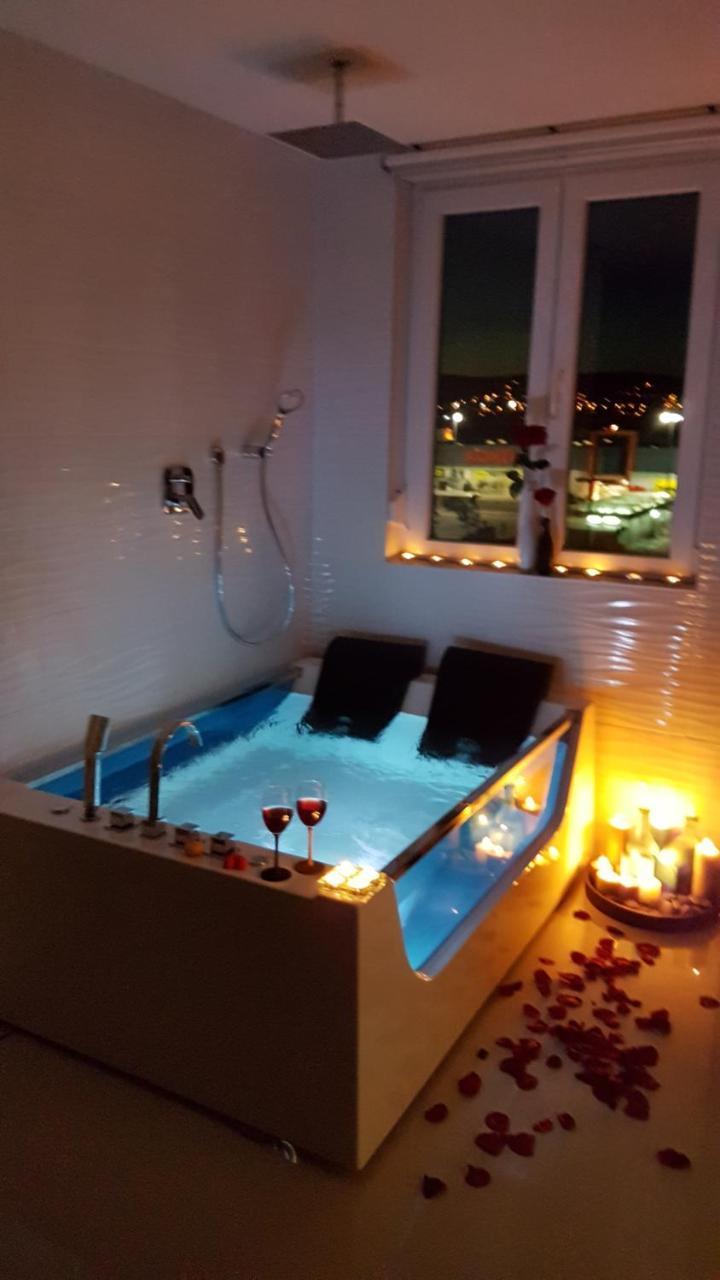 Studio Apartment Val Luxury Massage Chair Private Spa Hot Tub Infrared Sauna Parking with Video Surveillance Entry with Pin 0 24h Free Cancellation 24 Hours Before Check In Premium Pillows And Mattress — 4-Star Luxury Hotel in Slavonski Brod, Croatia