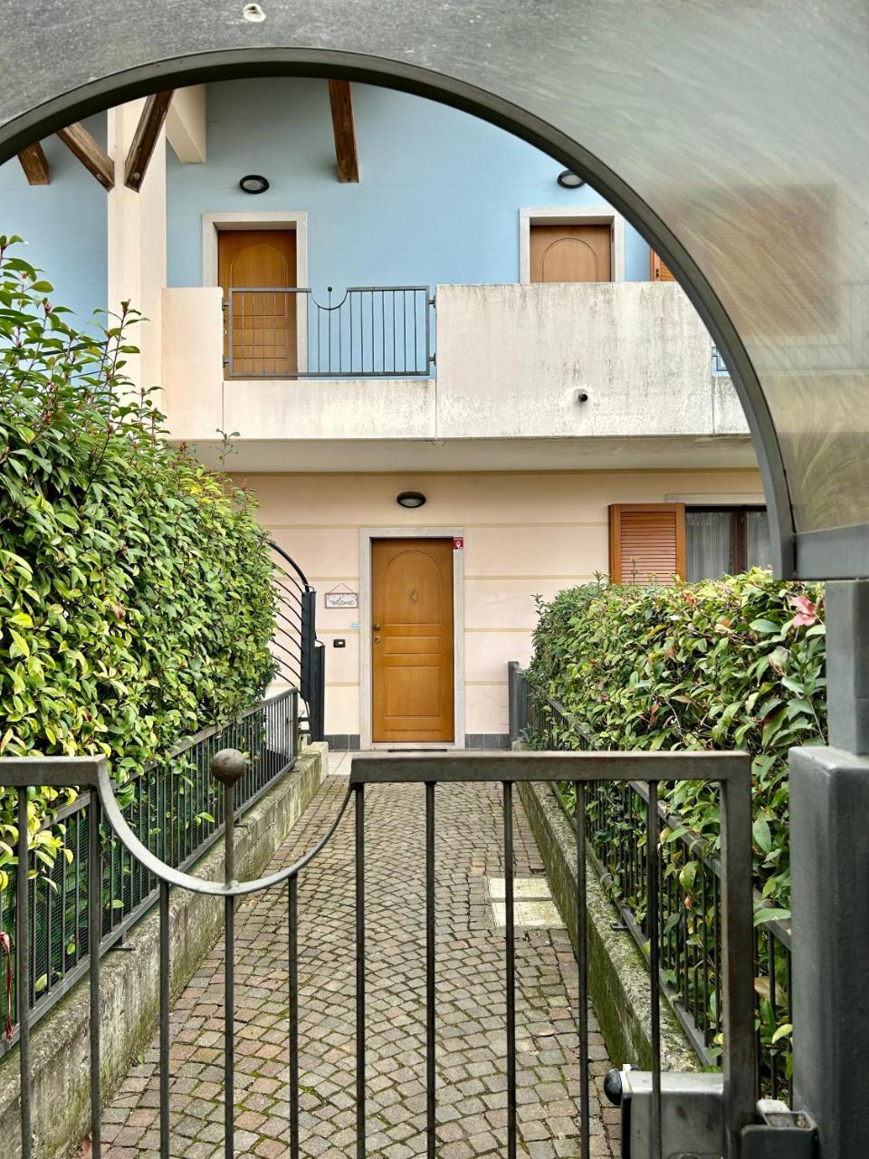 Green Room Del Garda — 4-Star Luxury Hotel in Castelnuovo Del Garda, Italy