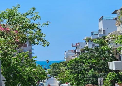 Tel Aviv center near the beach terrace 2 people — 4-Star Luxury Hotel in Tel Aviv, Israel