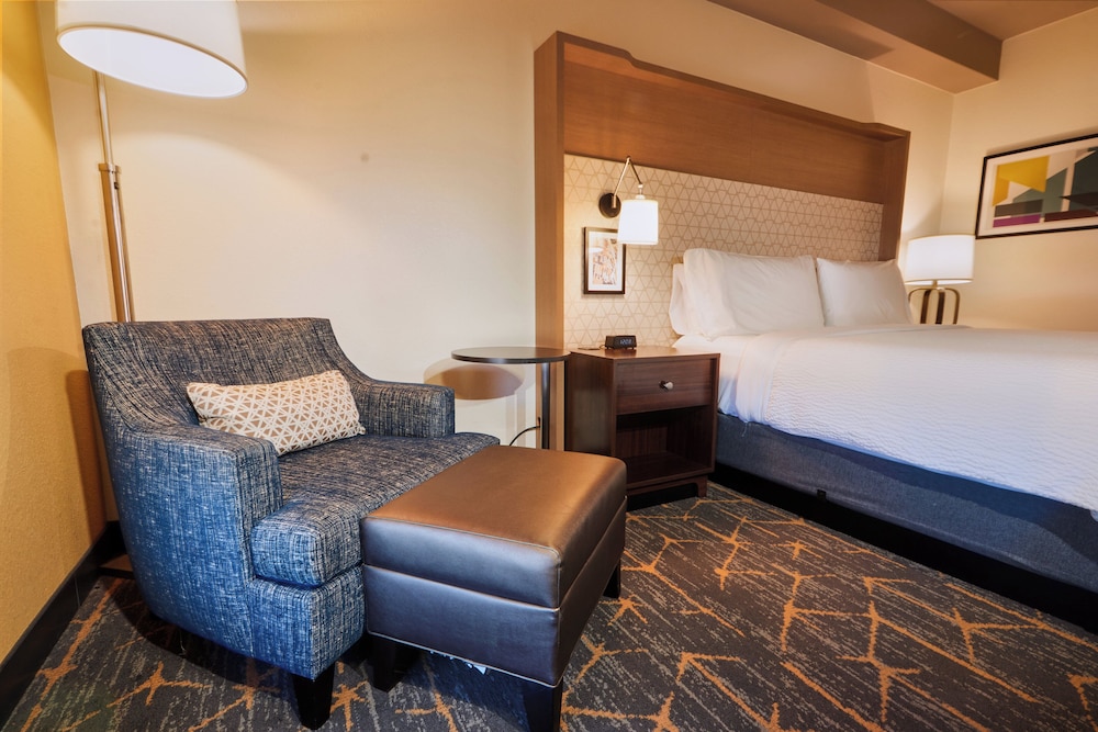 Holiday Inn & Suites Oakland Airport by IHG - photo 37