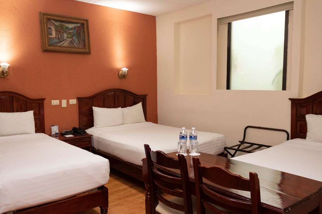 1 double, 2 twin bed non smoking