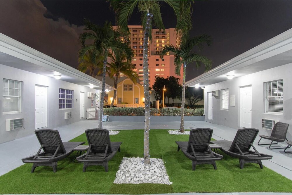Renovated studio wocean view boardwalk steps - photo 20