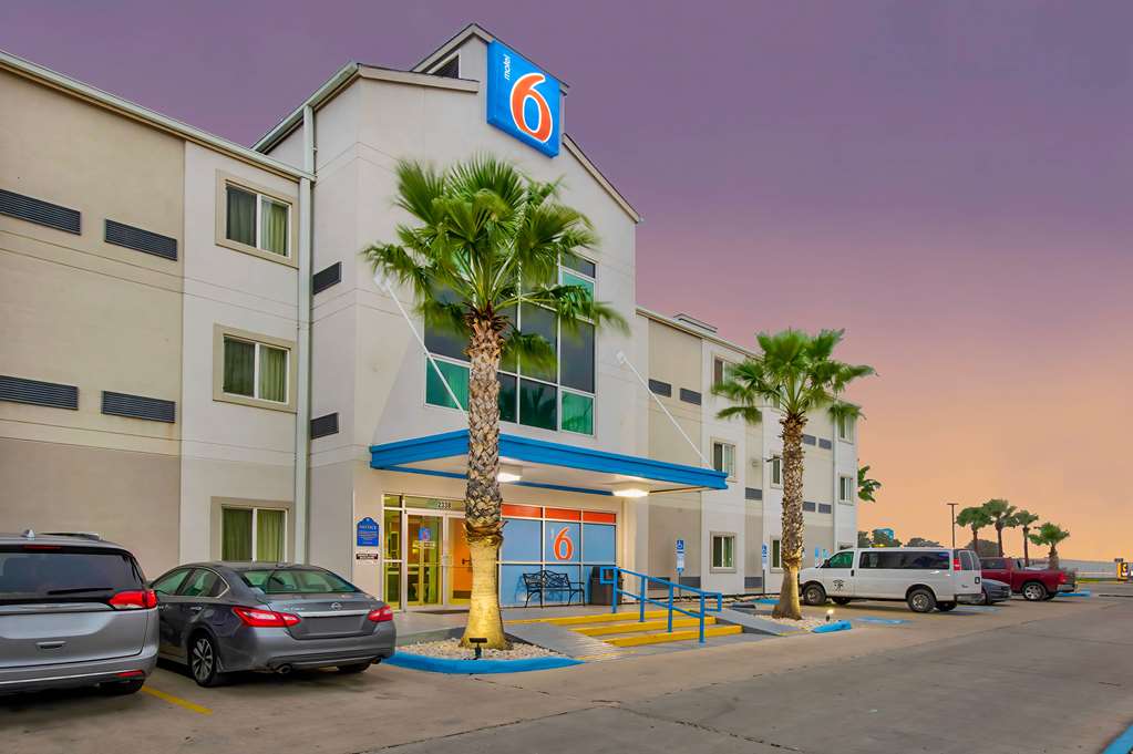 Motel 6 Eagle Pass TX Lakeside - photo 2