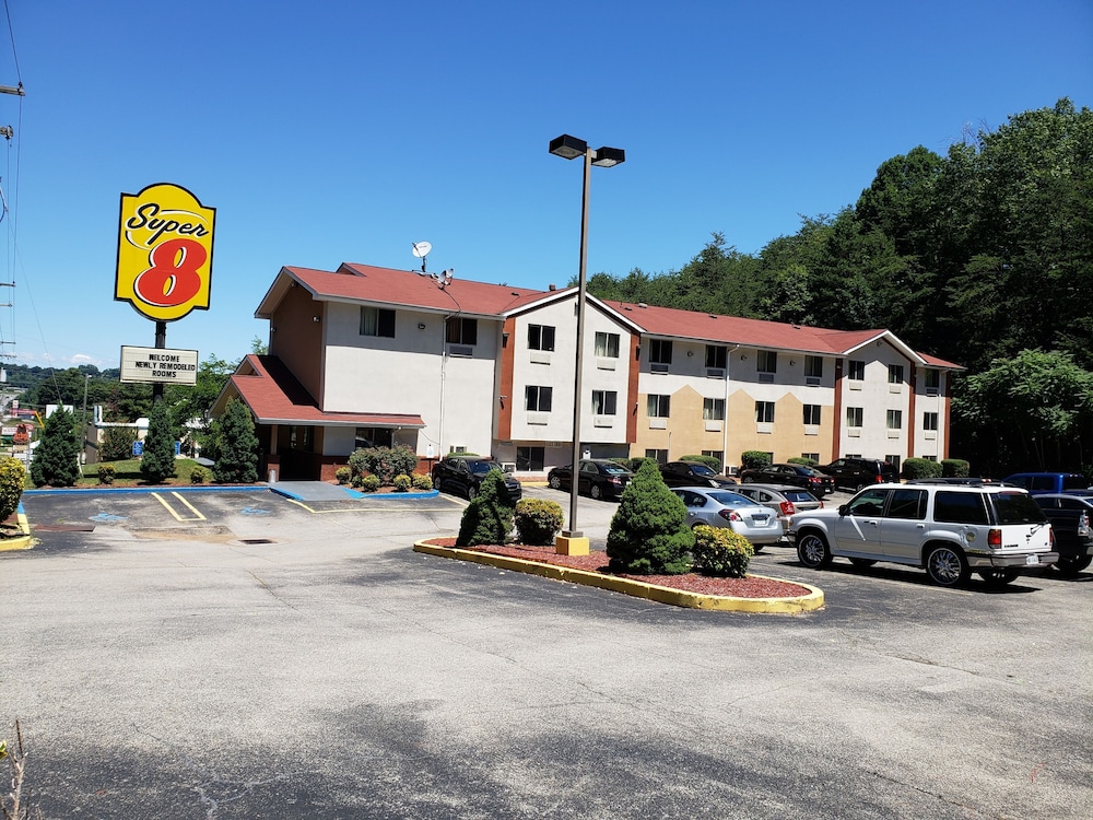 Super 8 by Wyndham Martinsville VA - photo 14