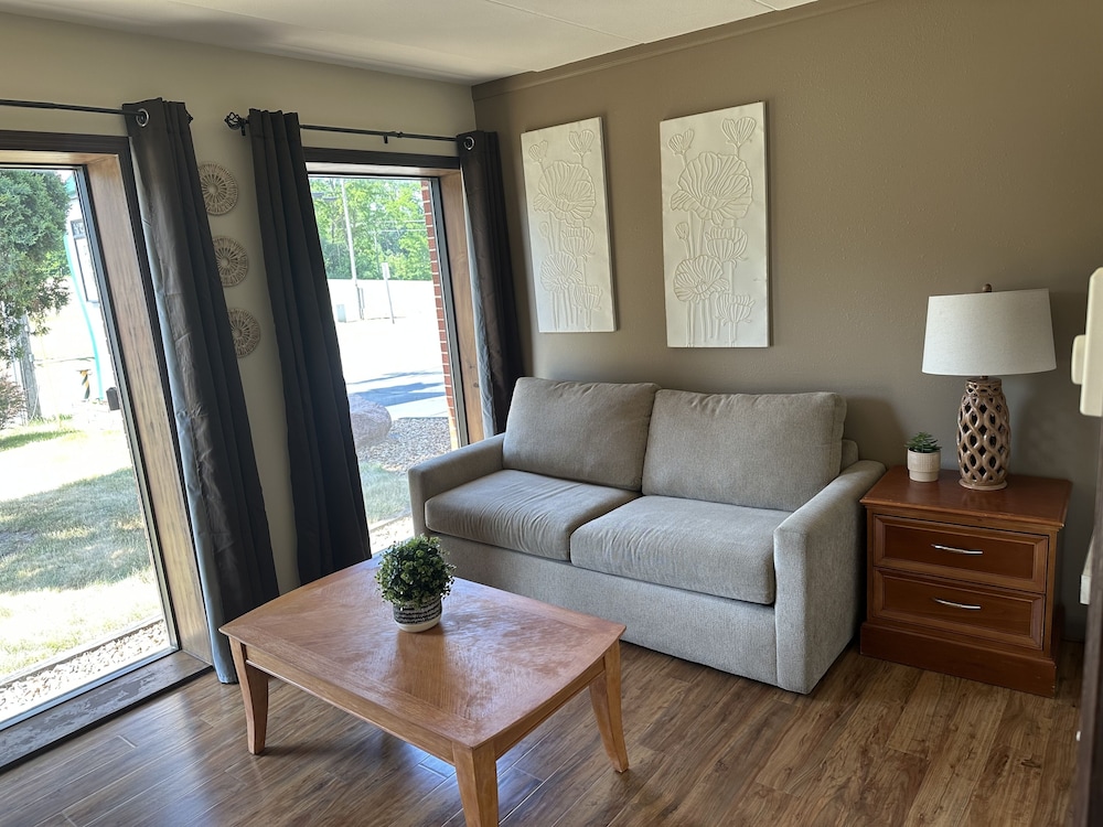 All Star Inn & Suites - photo 261