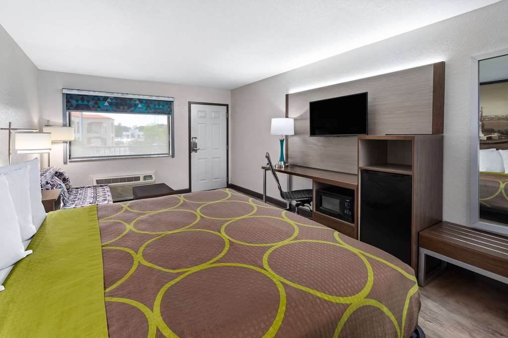 Super 8 by Wyndham Prattville Montgomery - photo 22