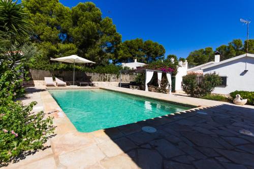 INNOUTHOME Chalet familiar con piscina privada numero u — 4-Star Luxury Hotel in L'ametlla De Mar, Spain