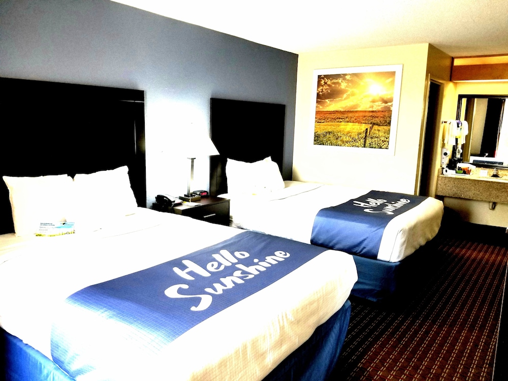 Days Inn by Wyndham Easley Greenville Clemson Area - photo 6