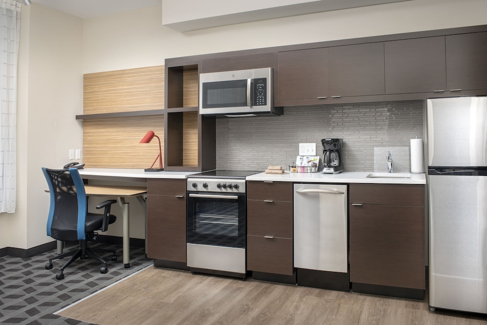 TownePlace Suites by Marriott College Park - photo 18