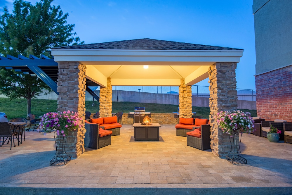 Candlewood Suites Jefferson City by IHG - photo 25