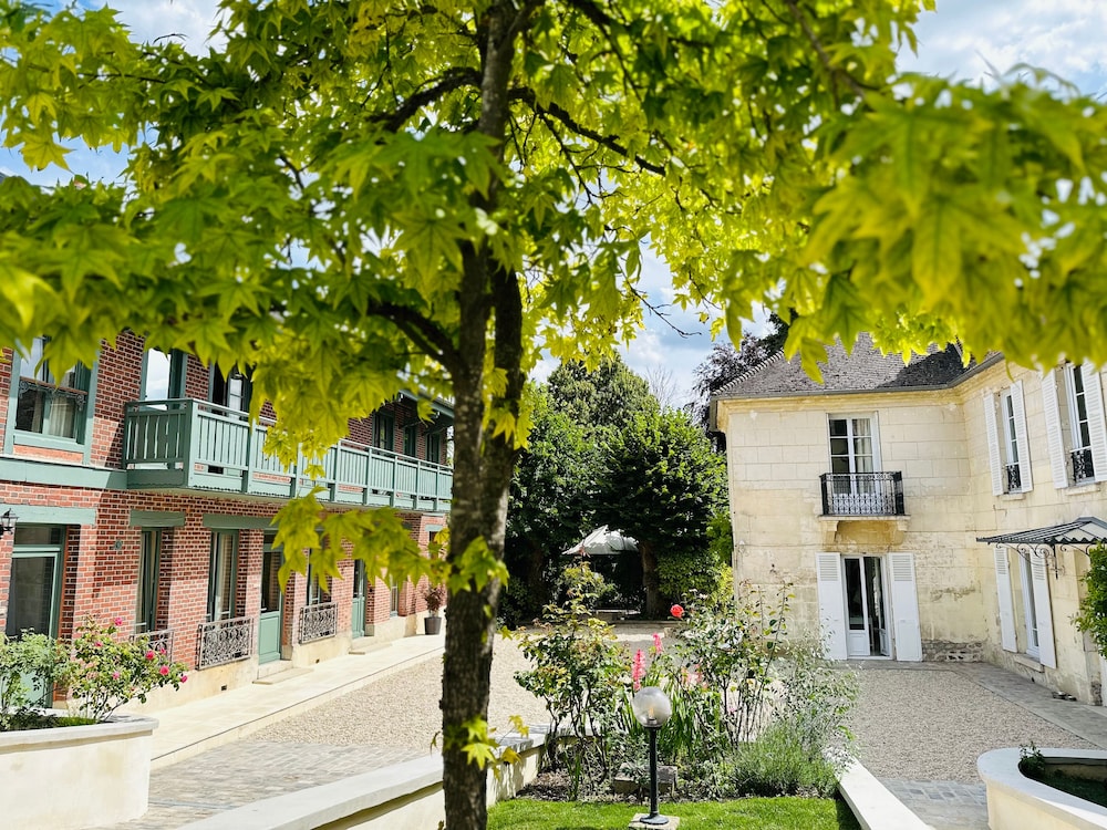 La Demeure - last minute hotel in Precy-Sur-Oise