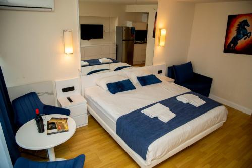 Beautiful apartments near the sea ORBI CITY N2