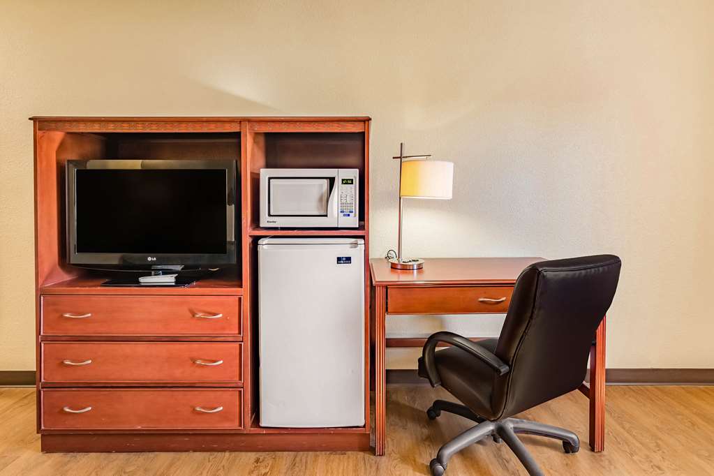 Econo Lodge Lexington Downtown near I 81 - photo 17