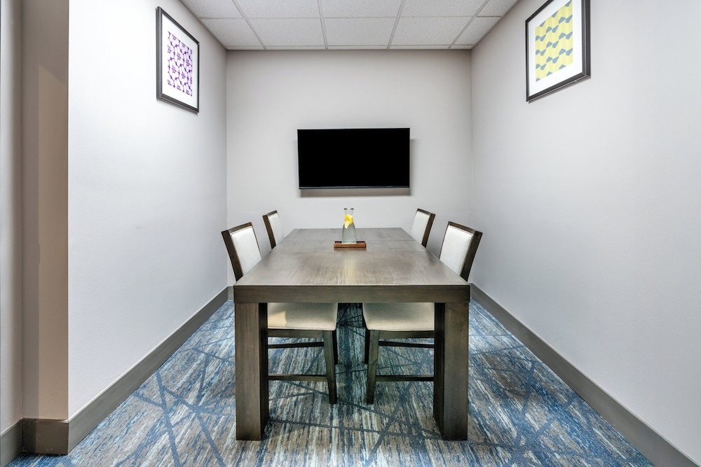 Holiday Inn Express Hotel & Suites Denver North Thornton by IHG - photo 36