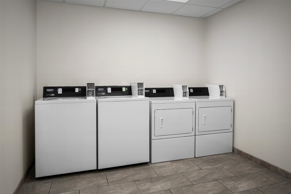 Hampton Inn Butte - photo 25