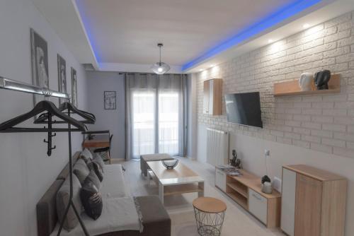 VIP Apt. Pezodromos Kalamarias — 4-Star Luxury Hotel in Thessaloniki, Greece