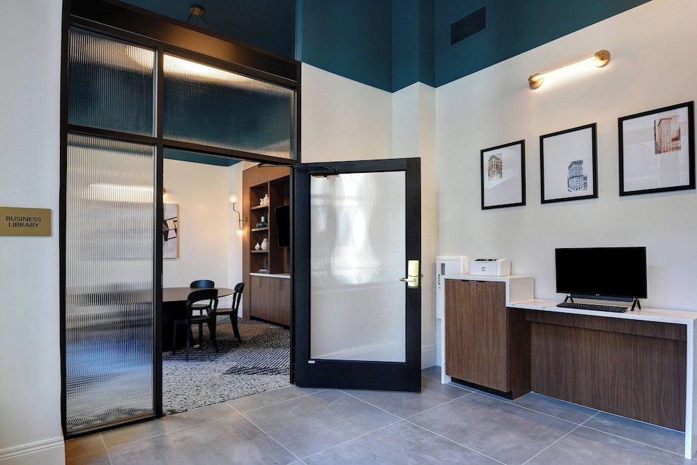 Courtyard by Marriott Cincinnati Downtown - photo 26