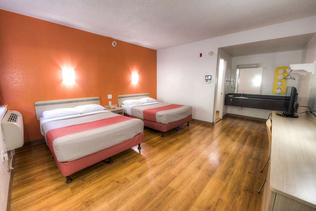 Motel 6 Niantic CT New London - photo 19