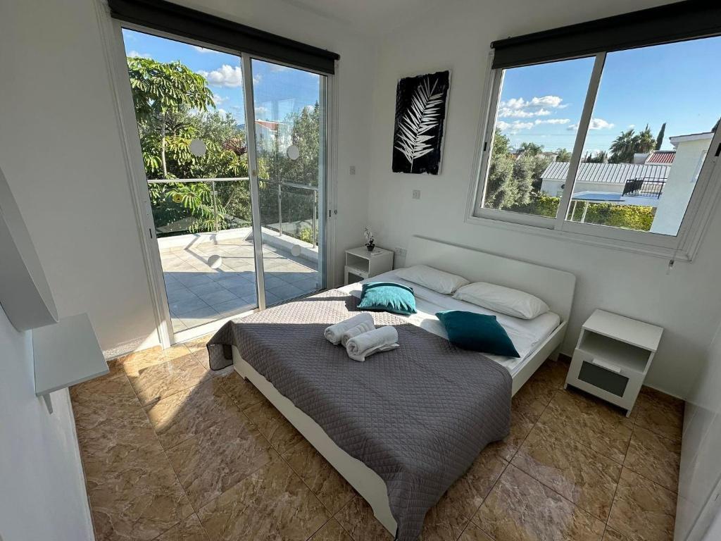 Villa Coralia Gardens 1km From Coral Bay Beach