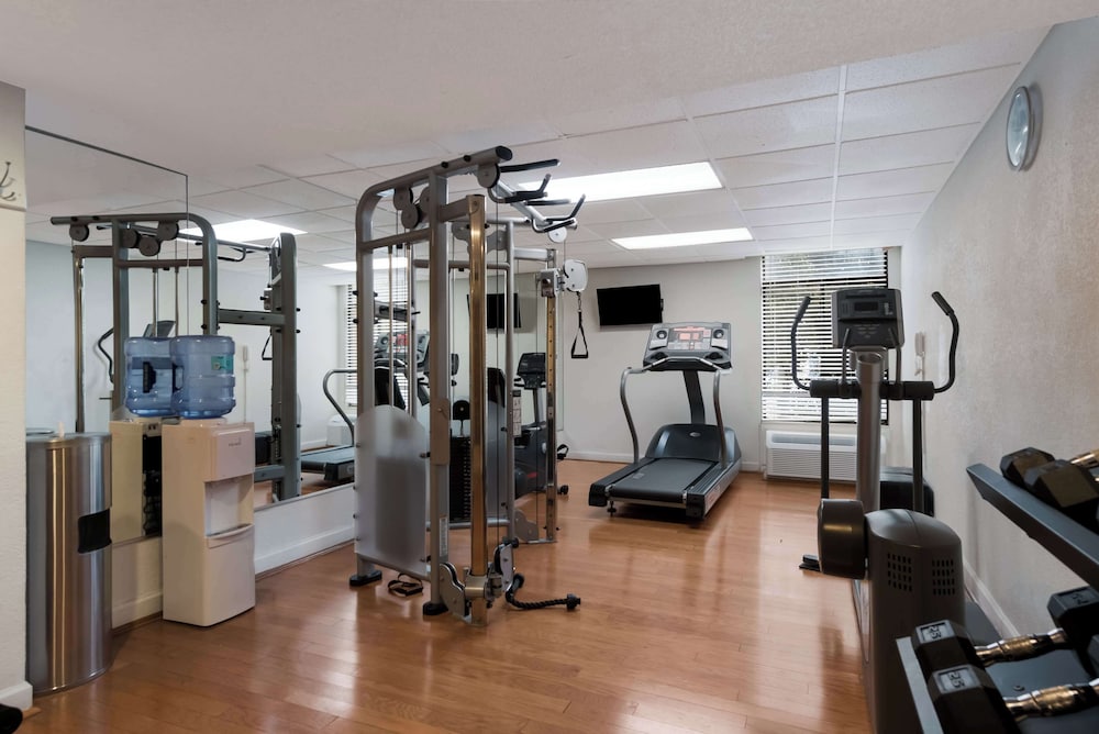 Best Western Hampton Coliseum Inn - photo 21