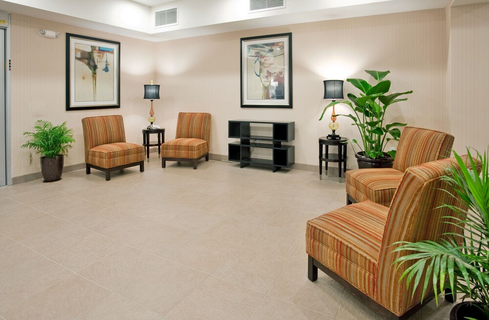 Holiday Inn Express & Suites Topeka North by IHG - photo 21