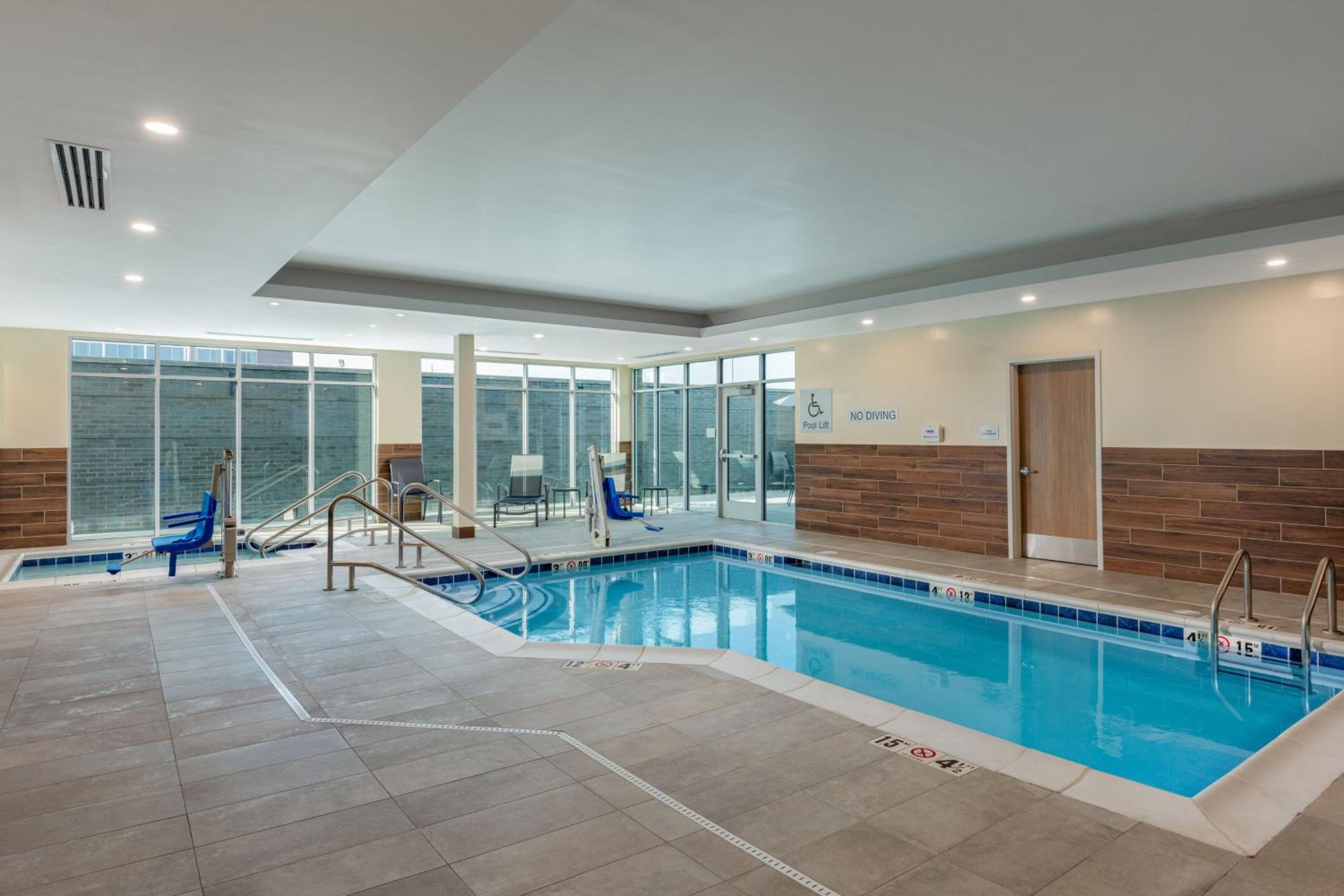 Fairfield by Marriott Inn & Suites Omaha at MH Landing - photo 98