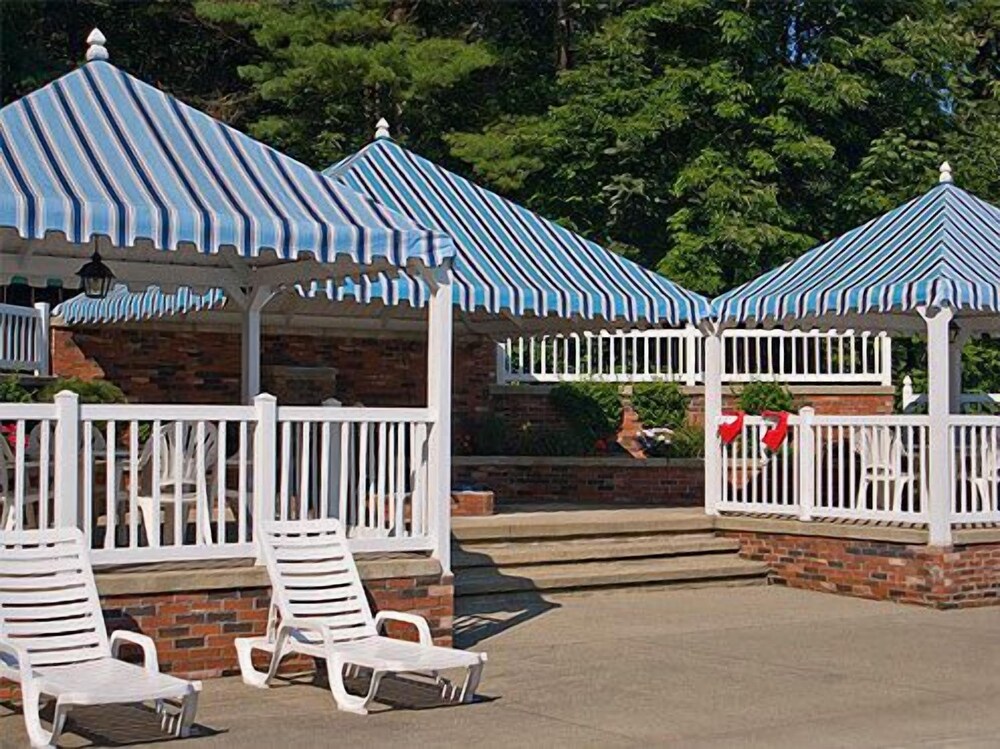 Colonel Williams Resort and Suites - photo 16