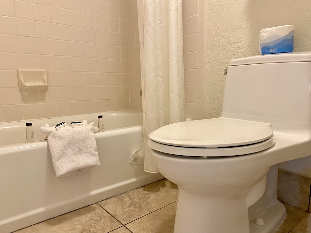 Garden Inn Homestead - photo 30