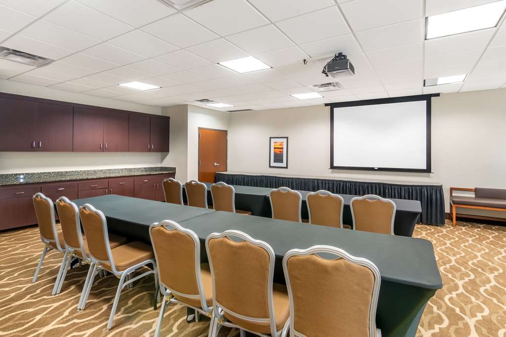 Comfort Suites Manhattan - photo 30