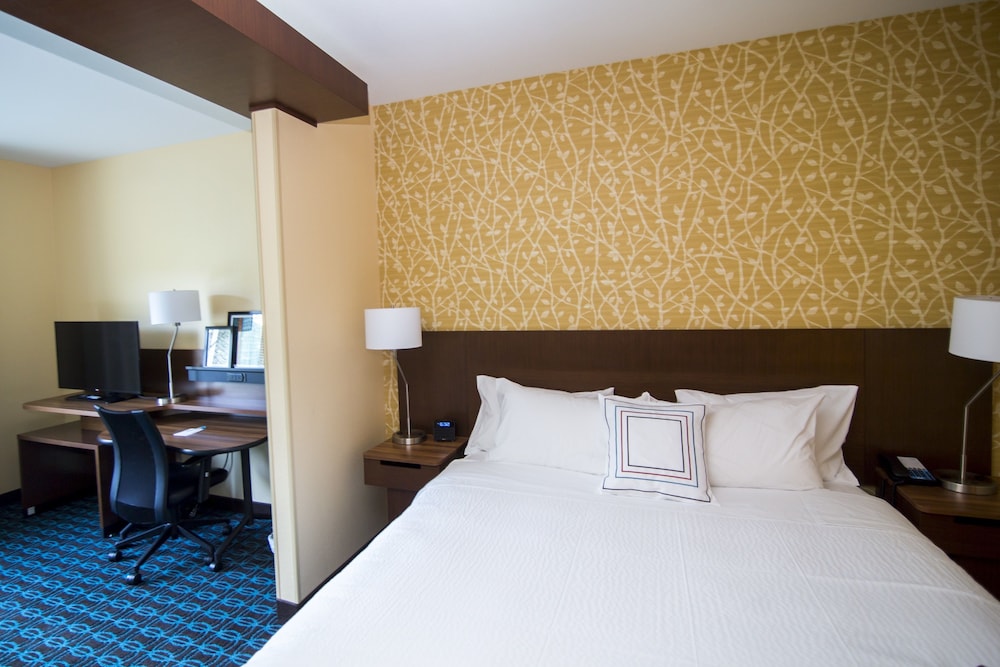 Fairfield Inn & Suites Cambridge - photo 12
