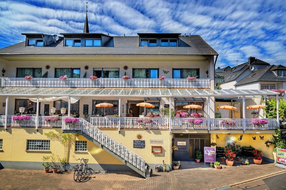 Hotel zur Brücke — hotel in Brauneberg