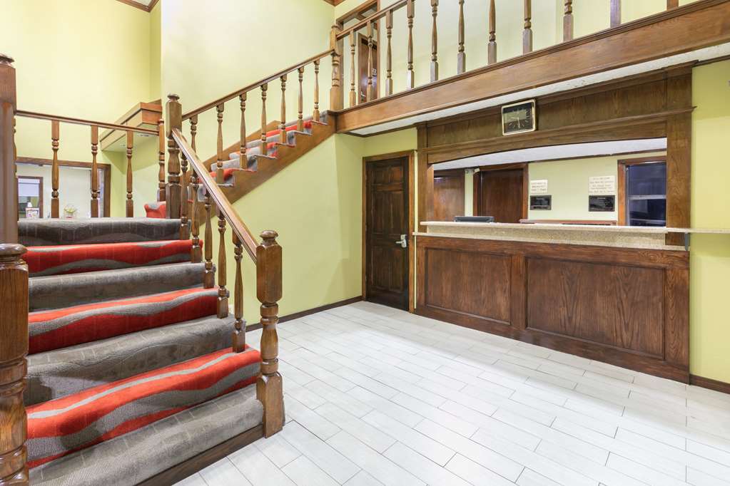 Travelodge Inn & Suites by Wyndham Norman - photo 4