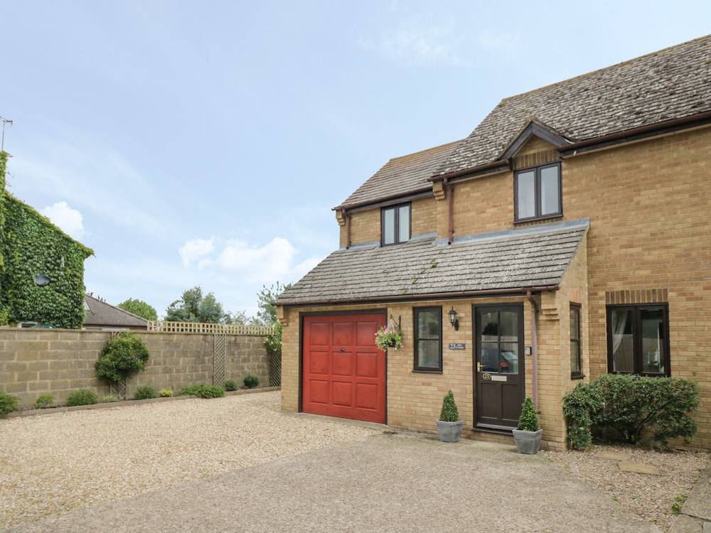 Kite Cottage — 4-Star Luxury Hotel in Brackley, United Kingdom